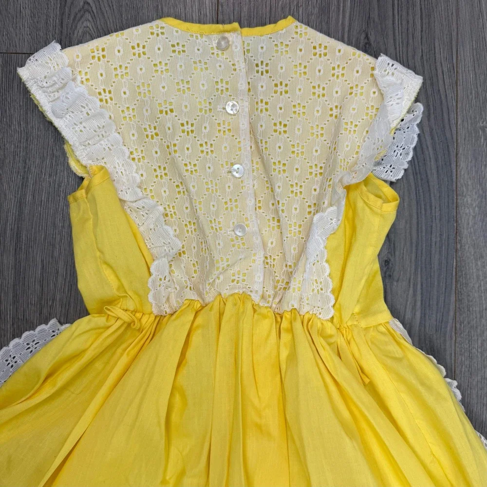Vintage 70s Montgomery Ward Girls Yellow Prairie Maxi Dress Eyelet Lace Size 6‎